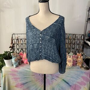 Lulus Blue Patterned Women's top boho medium ruched sleeve